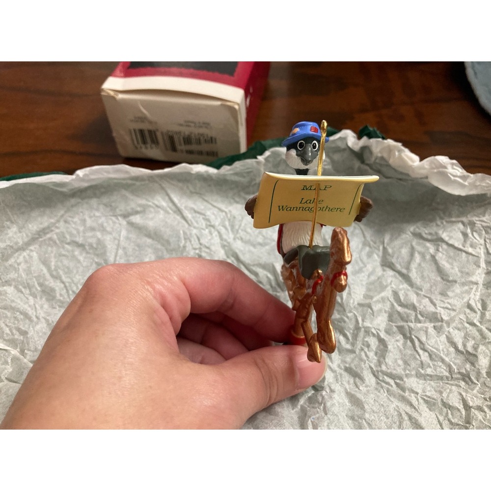 Lot of 5 Hallmark Ornaments - People Friendly,‎ Castle, Flight Kitty Hawk - Picture 9 of 16
